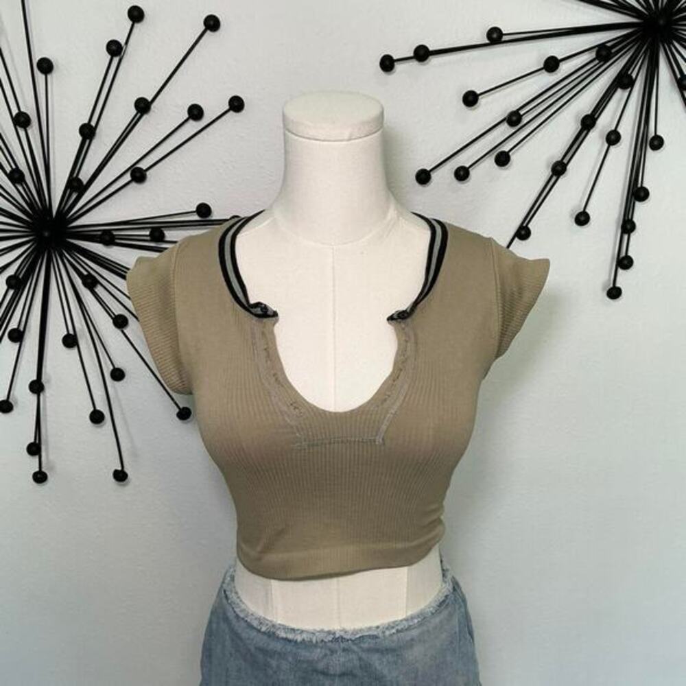Out From Under green ribbed cap sleeve crop top contrast trim Y2K fitted